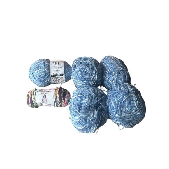 Bernat Forever Fleece Finer LOT 100% Polyester - Picture 2 of 3